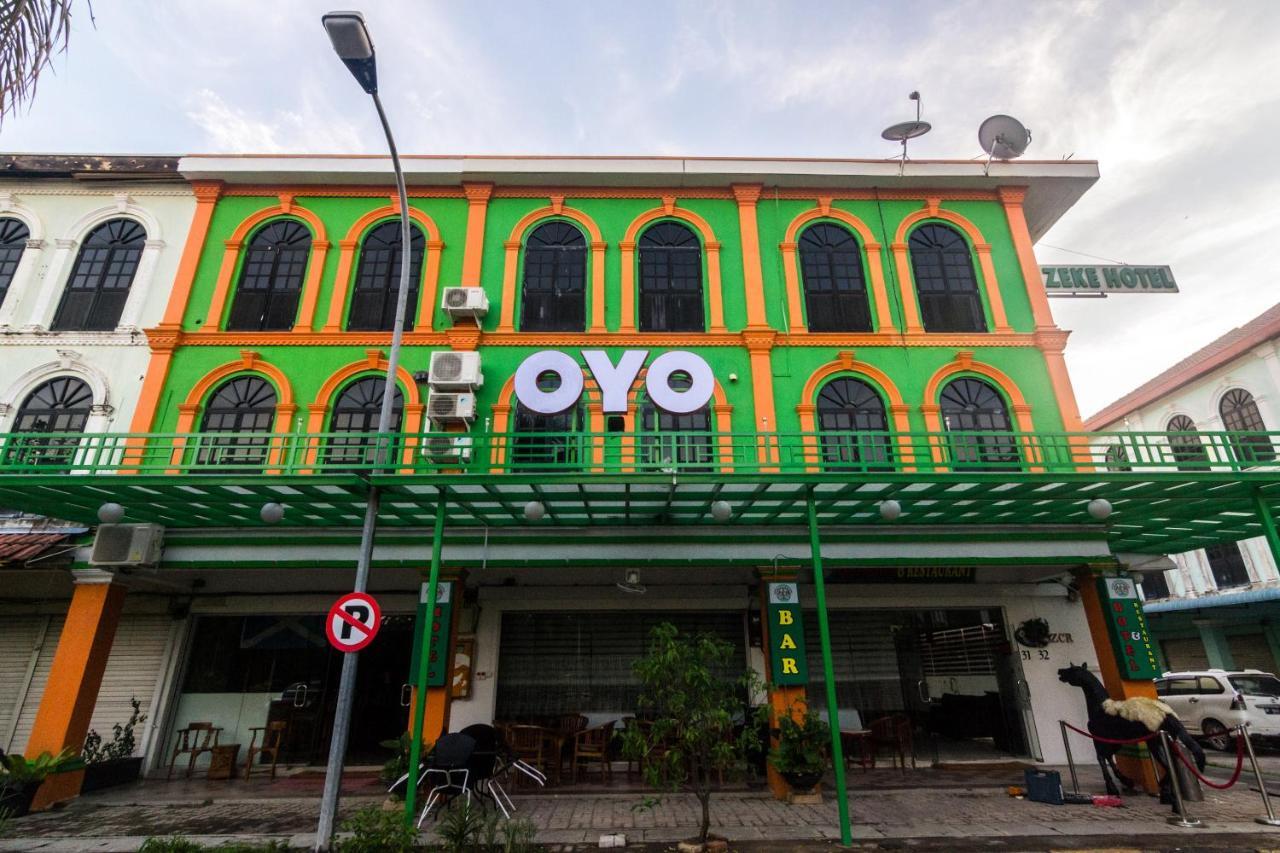 Vaccinated Staff - Oyo 1771 Zeke Hotel Batam Exteriör bild